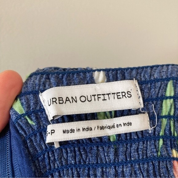 Urban Outfitters‎ Smocked Tulip Navy Dress Small - Picture 5 of 9